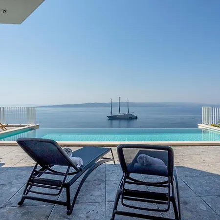 Vikendica Luxurious In