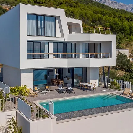 Beautiful In With Kitchen Holiday home *